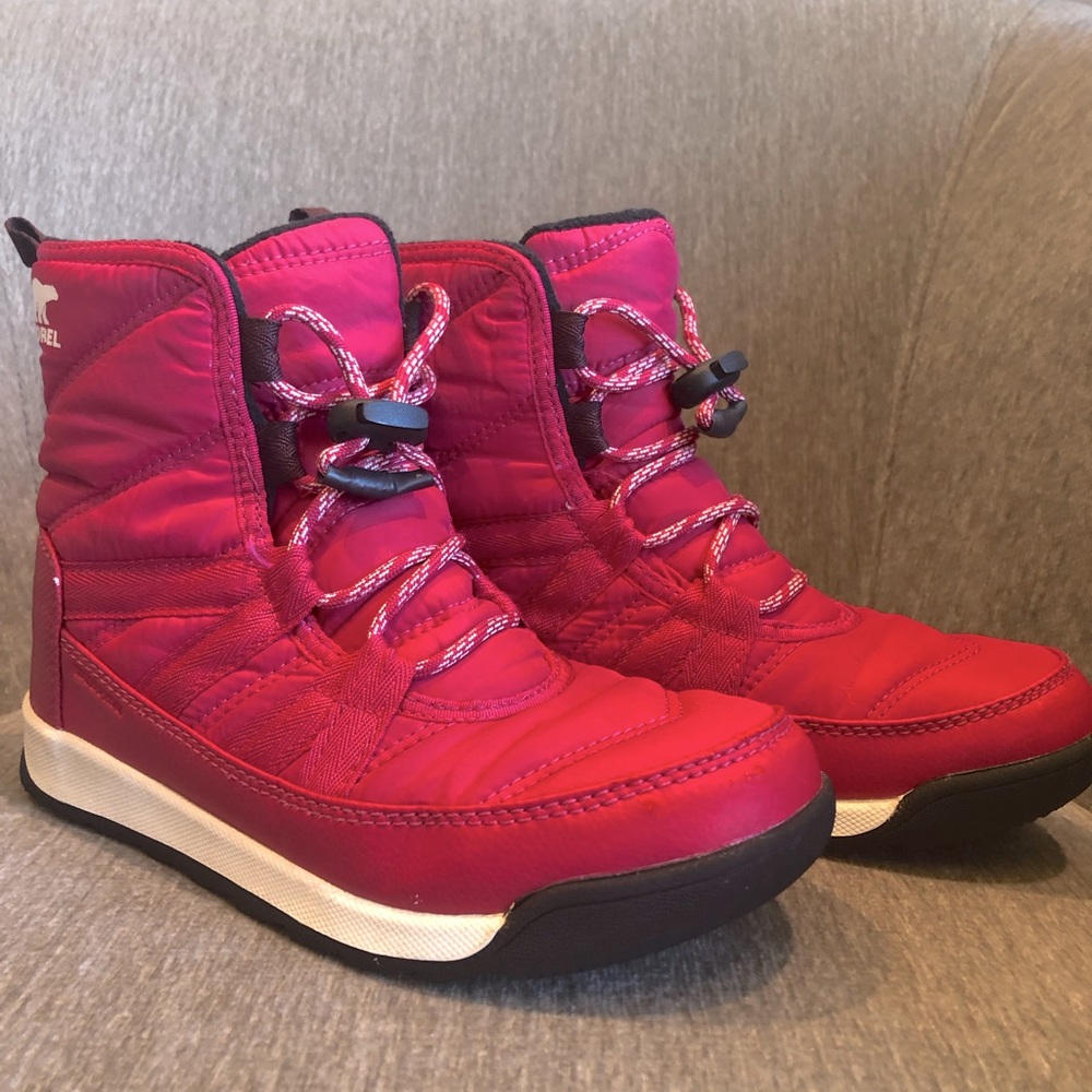 Sorel Girls Whitney II Short Waterproof Insulated Boot. Size 3 (little girls)